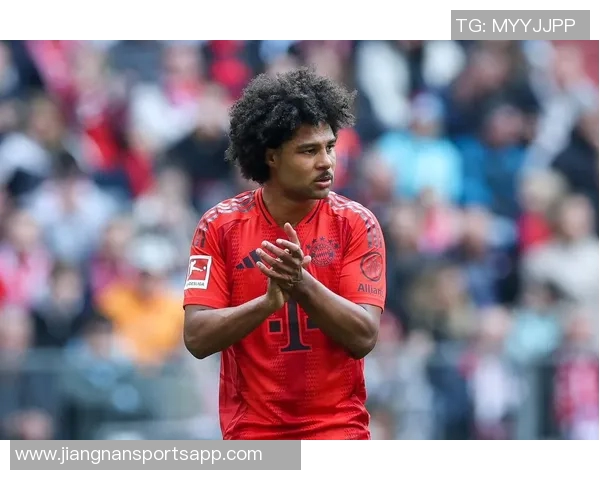 格纳布里称赞凯恩如机器人般的表现令人惊叹，展现出超凡的竞技状态