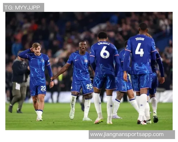 中场铁闸凯塞多本赛季英超抢断拦截双料第一展现强大防守能力 中场铁闸凯塞多本赛季英超抢断拦截双料第一展现强大防守能力