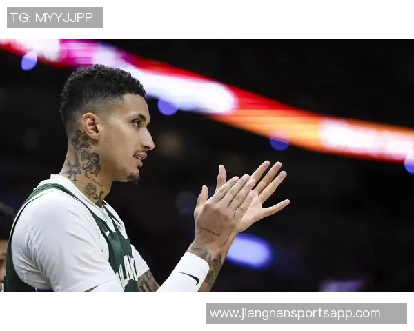 AJ格林续约雄鹿四年4500万续写三分传奇连续三年命中率超四成 AJ格林续约雄鹿四年4500万续写三分传奇连续三年命中率超四成