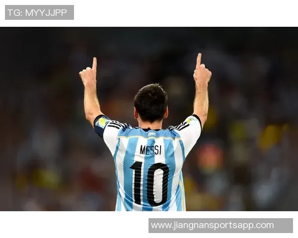 卡斯尔称赞科内特在攻防两端表现出色并展现出卓越沟通能力