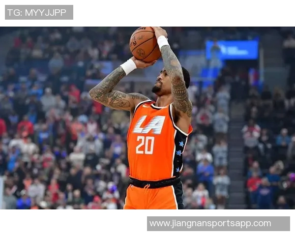 小卡称科林斯防守能力出色能应对联盟顶尖球员挑战