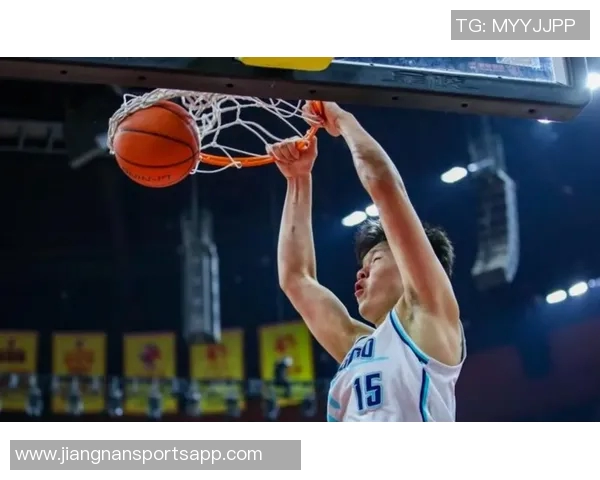 中锋缺阵导致防守漏洞斯普利特直言球队篮筐保护不足 中锋缺阵导致防守漏洞斯普利特直言球队篮筐保护不足